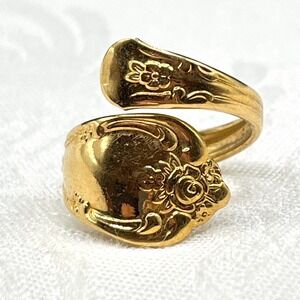 Vintage Gold Tone WM.A. Rogers Oneida LTD Spoon Ring Size 7.5
